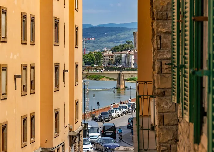 Brd 43 3- Ponte Vecchio, 3br Elevator * Florença